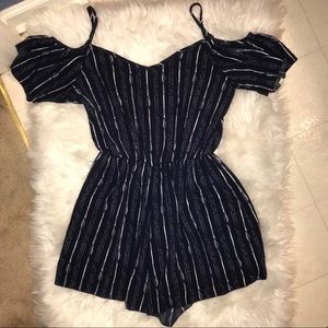 Cute romper, off shoulders szL